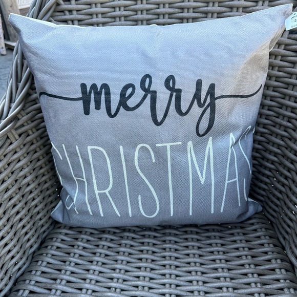 Set of Two Christmas Pillows - Picture 1 of 3